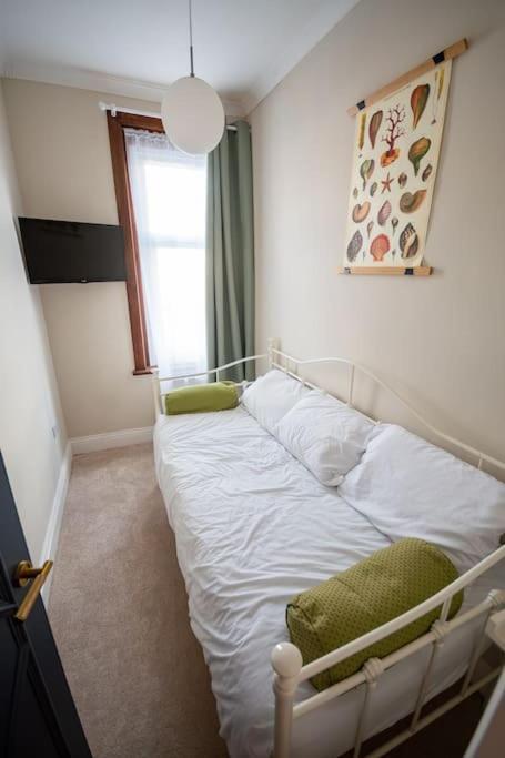 4-Bed Botanical Retreat Villa Plymouth Dış mekan fotoğraf
